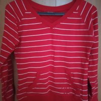Червен пуловер, снимка 1 - Блузи с дълъг ръкав и пуловери - 43158099