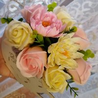 Чаши със сапунени цветя, снимка 1 - Подаръци за жени - 39594456