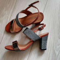 Сандали на ток , снимка 1 - Дамски обувки на ток - 37798312