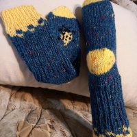 Ръчно плетени дамски чорапи размер 37, снимка 2 - Дамски чорапи - 39662511