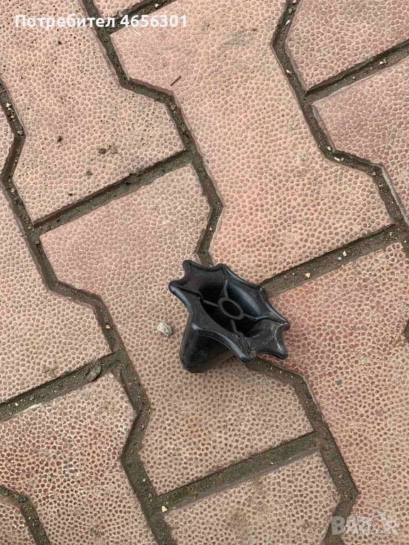 Болт или гайка закрепване поставка за инструменти на Opel ASTRA H само за 10лв. 90126756, снимка 1