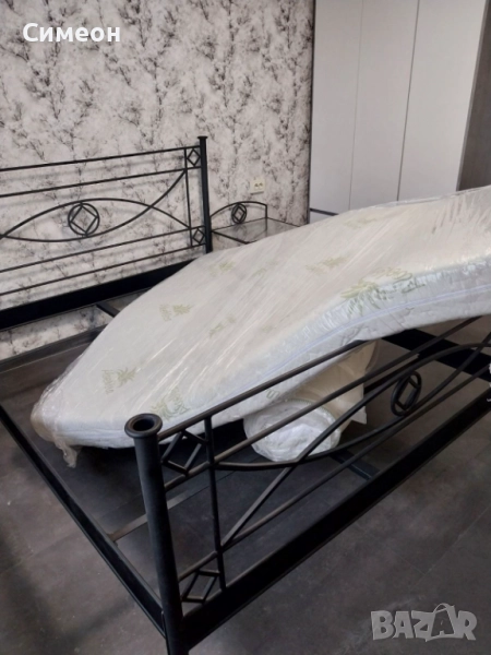 Спалня комплект - легло и шкафчета, снимка 1