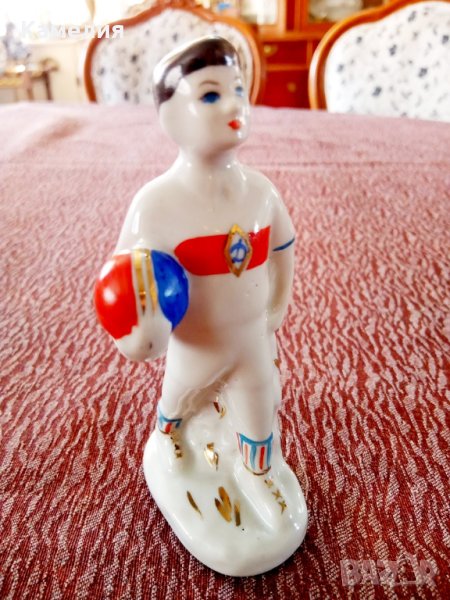 Порцеланова фигура , снимка 1