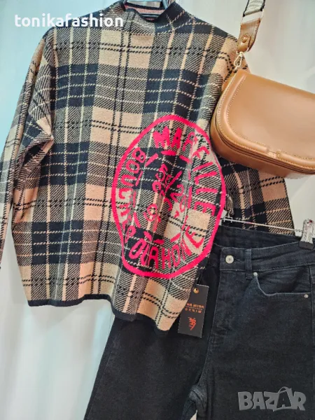 Дамски пуловер каре , снимка 1