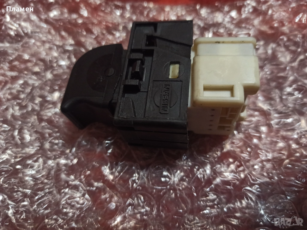 Бутон за ел.стъкло, снимка 1