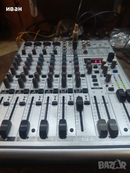 Behringer UB1204FX, снимка 1