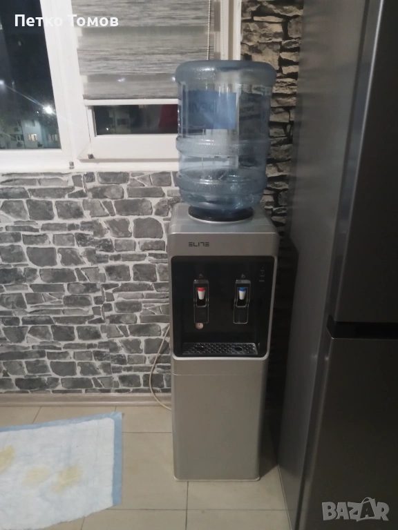 Продавам диспенсер за вода , снимка 1