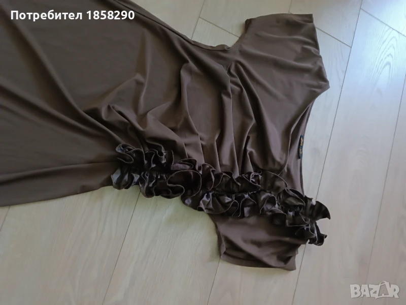 Дамска рокля с декорация, снимка 1