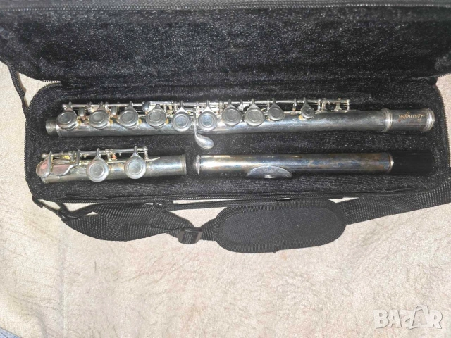 Надлъжна метална флейта с калъф – отлично състояние