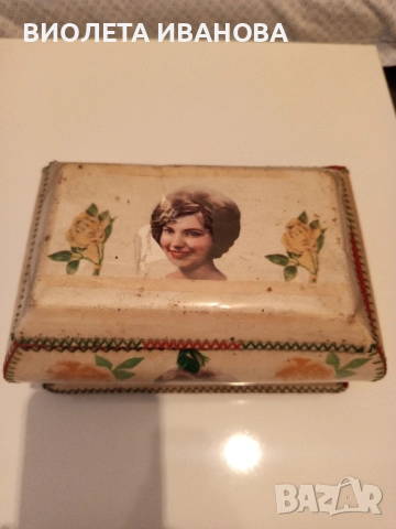 старинна кутия за бижута.