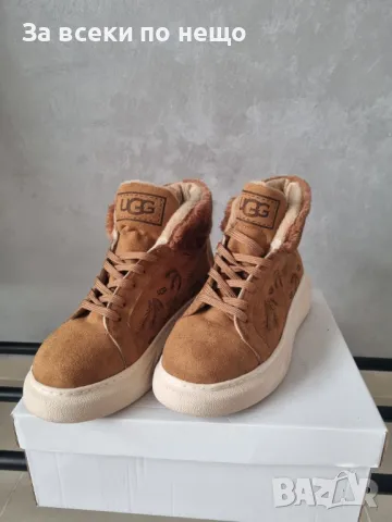 Дамски боти с кутия UGG 38 размер Код Lux182, снимка 1 - Дамски боти - 48256268