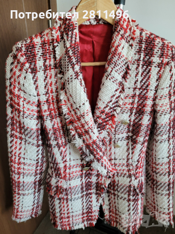 Дамско палто от букле в цвят екрю и червено, снимка 3 - Якета - 44855318