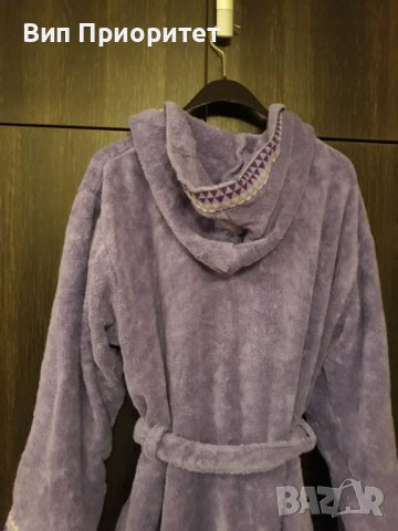 Кралски халат най-високо качество - хладко лилаво със стилна шевица, снимка 11 - Други - 39217671