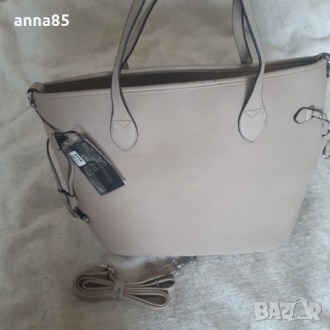 Нова бежова чанта, снимка 2 - Чанти - 35059208