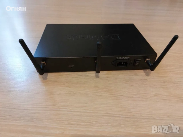 Продавам рутер D-Link DSR-500n, снимка 2 - Рутери - 52148165