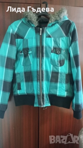 Дамско карирано яке