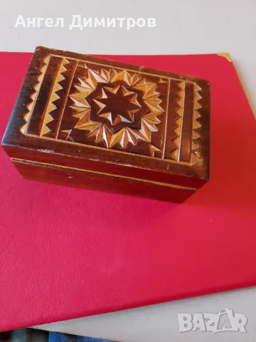 Дървена резбована кутия за бижута , снимка 1