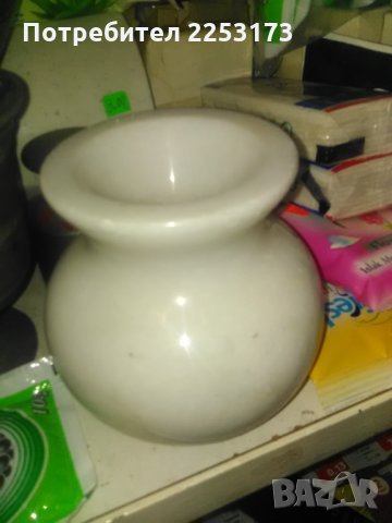 Мраморна ваза масивна и бронзов свещник-ваза