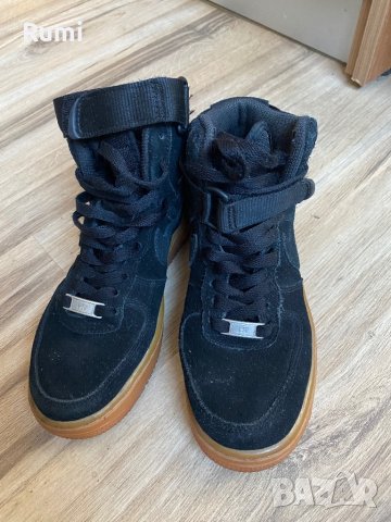 Оригинални кецове Nike Air Force 1 07 Suede Black! 36,5 н, снимка 3 - Кецове - 43208785