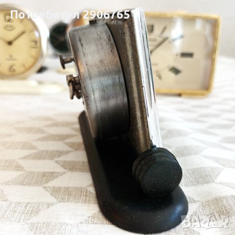 Часовник будилник Слава стар Руски работещ, снимка 4 - Антикварни и старинни предмети - 43981019