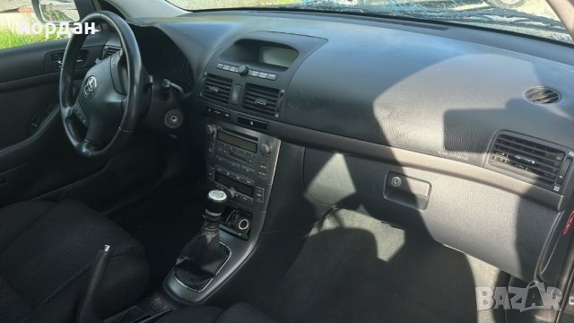 Тойота Авенсис комби 2.2 D-cat 177 коня само на части , снимка 3 - Автомобили и джипове - 40233531