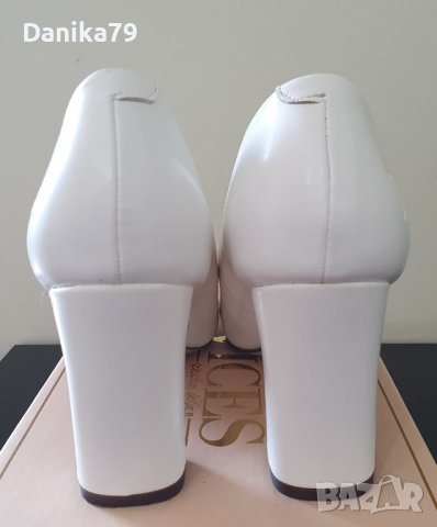Дамски обувки в бял цвят, снимка 4 - Дамски ежедневни обувки - 38489861