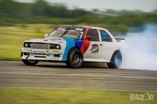 Sony A6000 (Silver Black Edition), снимка 13 - Фотоапарати - 50509561