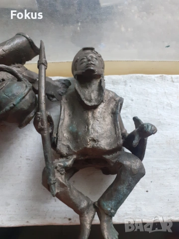 Стара бронзова статуетка на войн с камила фигура пластика, снимка 5 - Антикварни и старинни предмети - 53370435