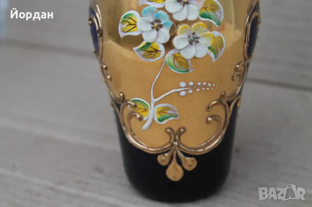 Красива ваза с позлата, снимка 8 - Антикварни и старинни предмети - 49061862