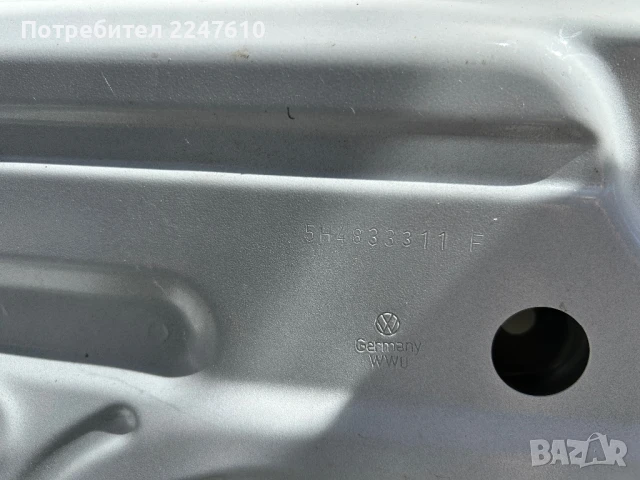 Задна лява врата Golf 8, снимка 3 - Части - 50976425