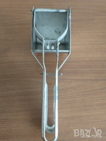 Преса за картофи и други зеленчуци 