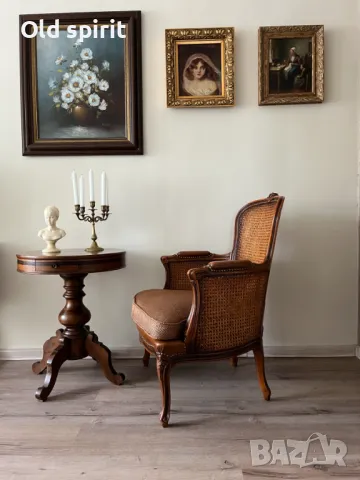Антикварно кресло в стил Луи XV с ратанова облегалка и подлакътници, снимка 4 - Антикварни и старинни предмети - 48090458