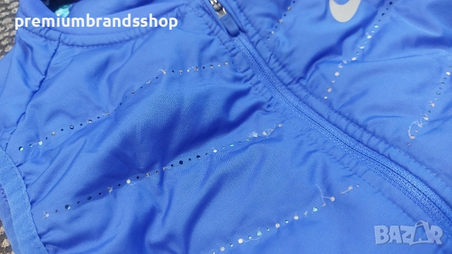 Nike елек пухен XS дамски , снимка 3 - Елеци - 52619436