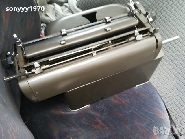 adler antique-стара пишеща машина 2701241611, снимка 8 - Антикварни и старинни предмети - 44001688