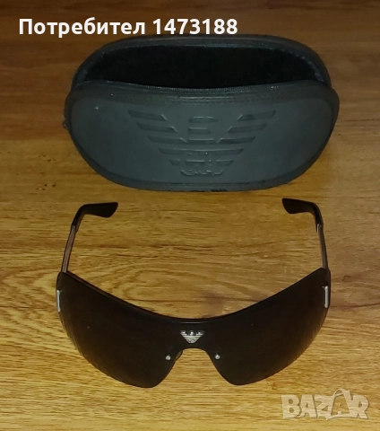 Слънчеви очила Emporio Armani.