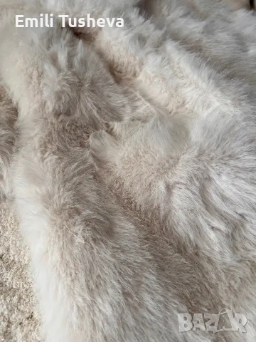 Пухкаво бяла/екрю палто Bershka, снимка 12 - Палта, манта - 50288342