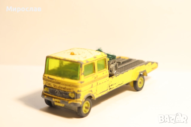 1/55 ?? SIKU MERCEDES КАМИОН РЕПАТРАК АВТОВОЗ МОДЕЛ, снимка 3 - Колекции - 52887457