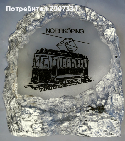 фигурка трамвай от град Норкопинг,Швеция. Стъкло, снимка 1 - Други ценни предмети - 44847150