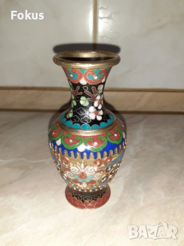 Cloisonne Клоазоне Красива малка ваза бронз клетъчен емайл, снимка 7 - Антикварни и старинни предмети - 53357402