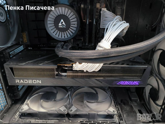 Продавам GIGABYTE AORUS Radeon RX 9070 XT ELITE 16G