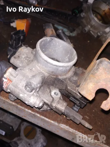 Дроселова клапа за Audi A3 , 8P , 2.0fsi, снимка 4 - Части - 49171905