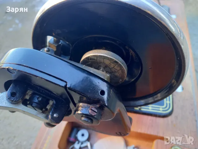 Шевна машина Vesta, снимка 2 - Антикварни и старинни предмети - 48740812