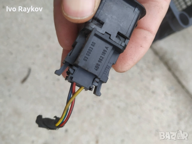 Бутон за деактивиране на ал. система , VW , 4B0962109A, снимка 7 - Части - 52406650