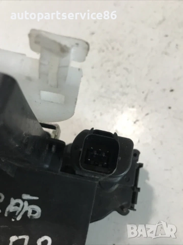 Механизъм на заключване на предна дясна врата за KIA Cerato 1.5 CRDi (2004), снимка 2 - Части - 53254935