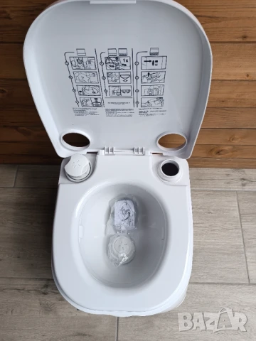 Химическа тоалетна Dometic 972, снимка 2 - Химически тоалетни - 50994707