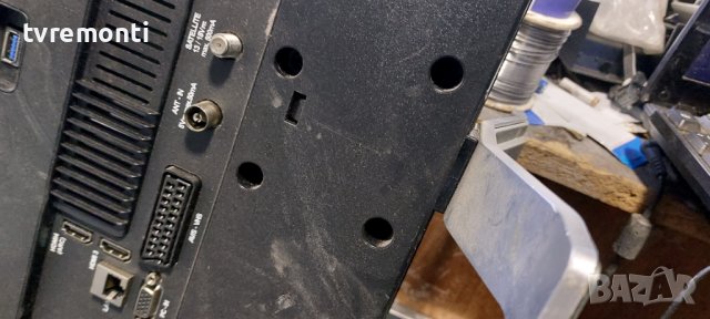 TV стойка за ​телевизор Grundig модел 42 VLE 8520 BL, снимка 6 - Стойки, 3D очила, аксесоари - 38497763