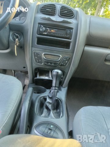 Джип Хюндай Санта Фе, снимка 7 - Автомобили и джипове - 39475399