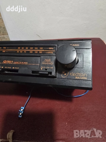 Стар Японско-Български авто-радиокасетофон electron, снимка 3 - Други ценни предмети - 52549772