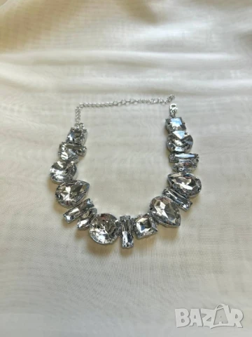 колиета , снимка 3 - Колиета, медальони, синджири - 51151575