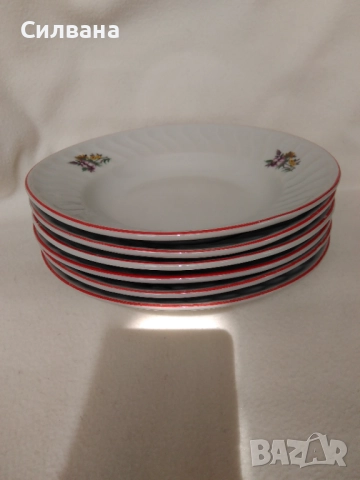 6 чинии български порцелан, снимка 2 - Чинии - 51454350
